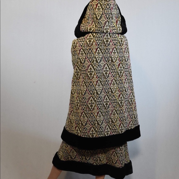 Vintage Cloak and Skirt Set - Picture 6 of 8